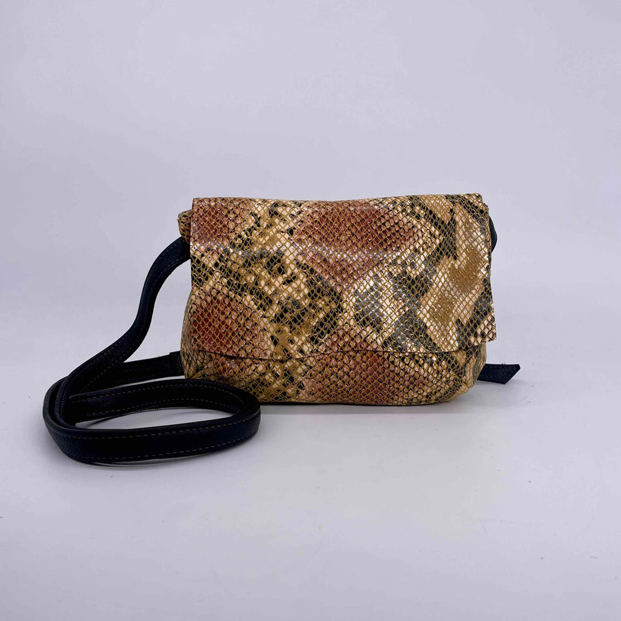 OSSIE: Leather Crossbody Bag Collection
