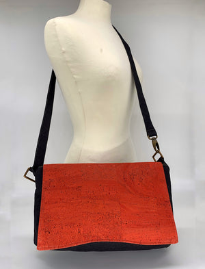 DELAUNAY CROSSBODY AND SHOULDER BAG, CORK, PARIKA/BLACK