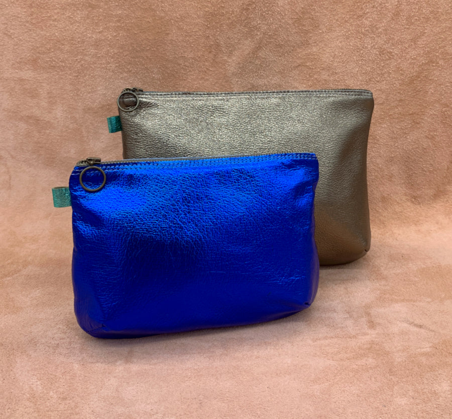 Luxury Leather Wash Bag i electric blue ad gold
