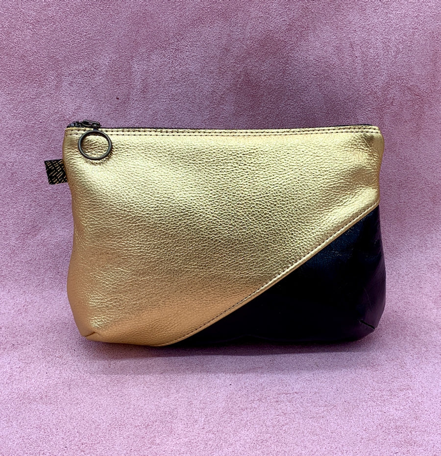 Split leather wash bag in gold and black