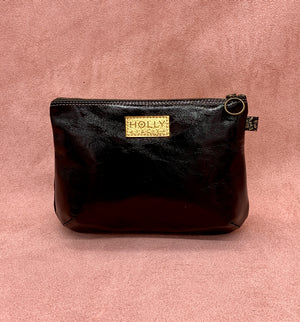 Split leather wash bag in black